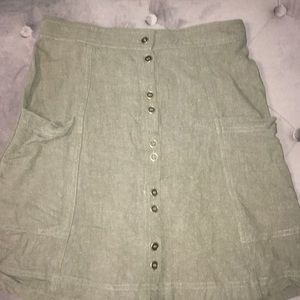 Button skirt